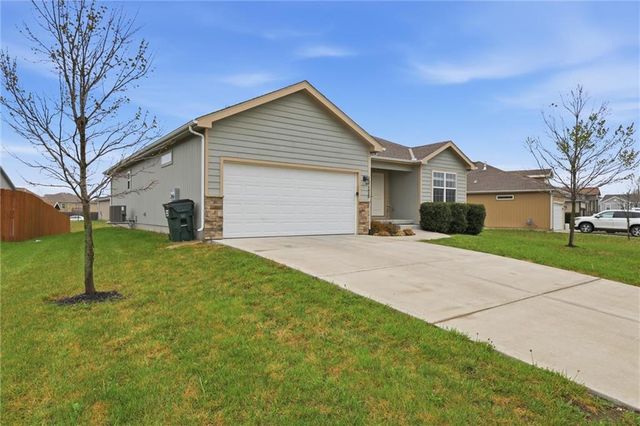 17175 S Kill Creek Road, Gardner, KS 66030