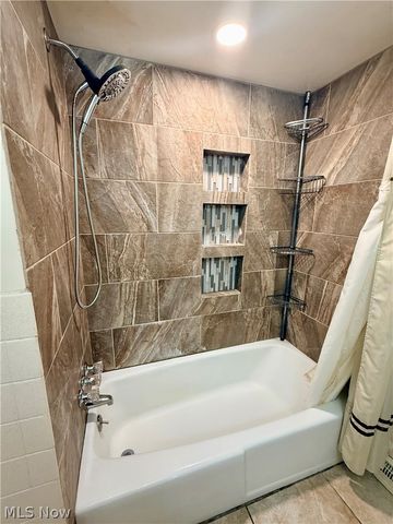 6230 Foxridge Drive, Boardman, OH 44512