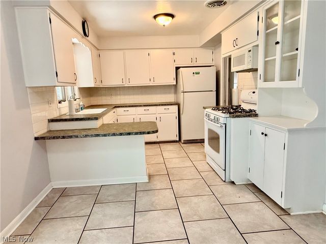6230 Foxridge Drive, Boardman, OH 44512