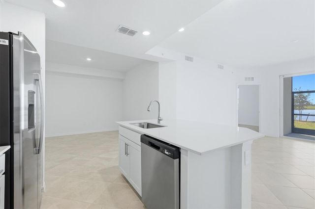 19140 SCALLOP LOOP 108, Lakewood Ranch, FL 34211