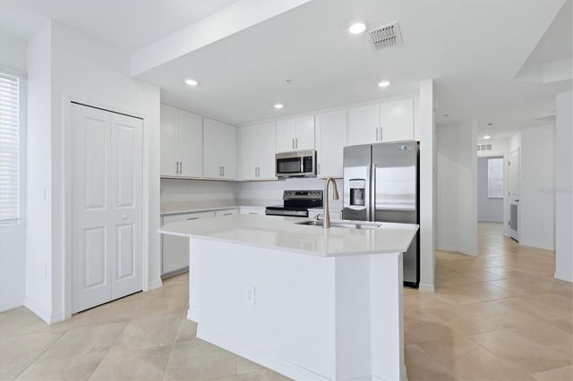 19140 SCALLOP LOOP 108, Lakewood Ranch, FL 34211
