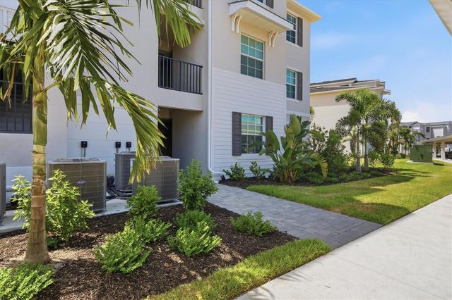 19140 SCALLOP LOOP 108, Lakewood Ranch, FL 34211