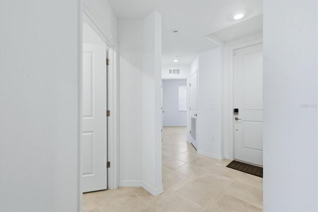 19140 SCALLOP LOOP 108, Lakewood Ranch, FL 34211