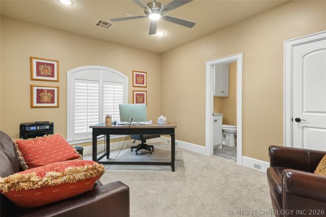 3821 Country Club Circle, Muskogee, OK 74403