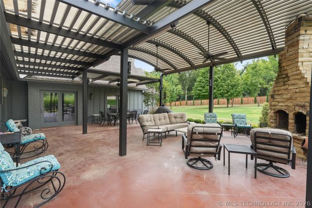 3821 Country Club Circle, Muskogee, OK 74403