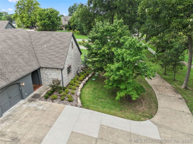 3821 Country Club Circle, Muskogee, OK 74403