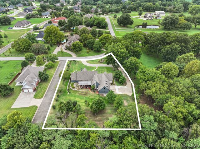 3821 Country Club Circle, Muskogee, OK 74403