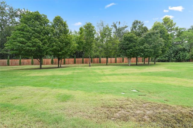 3821 Country Club Circle, Muskogee, OK 74403