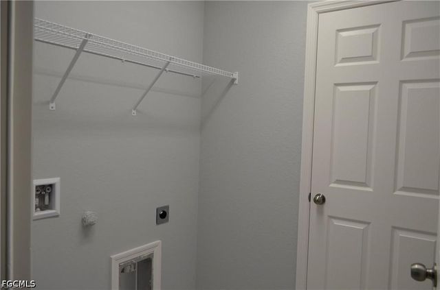 1127 NE 10th ST, Cape Coral, FL 33909
