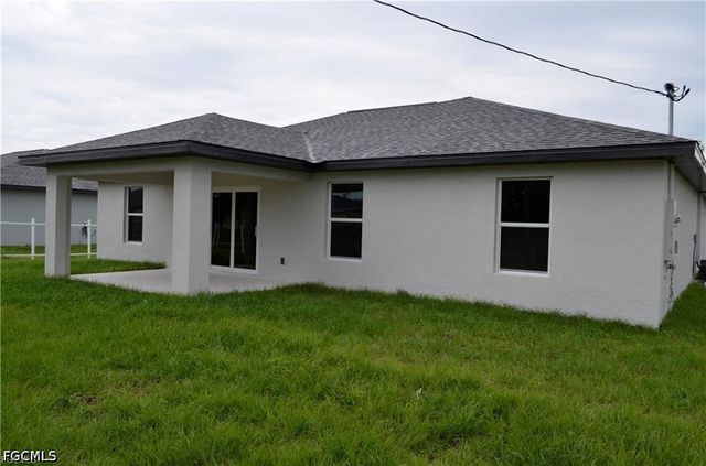 1127 NE 10th ST, Cape Coral, FL 33909