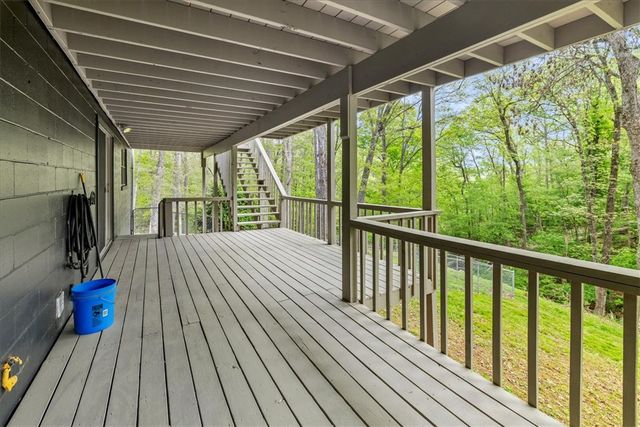 821 Lakeview Drive, Rogers, AR 72756