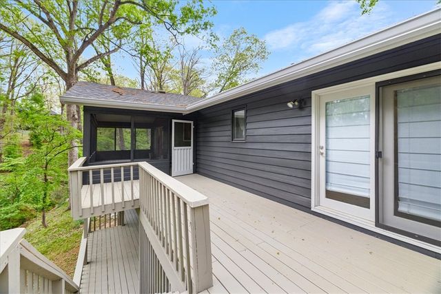821 Lakeview Drive, Rogers, AR 72756