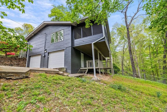 821 Lakeview Drive, Rogers, AR 72756
