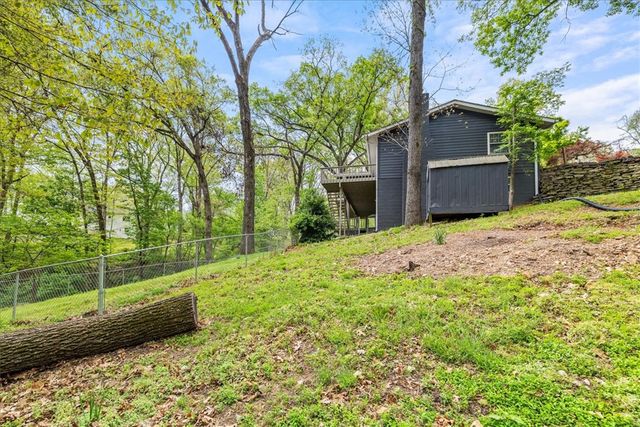 821 Lakeview Drive, Rogers, AR 72756