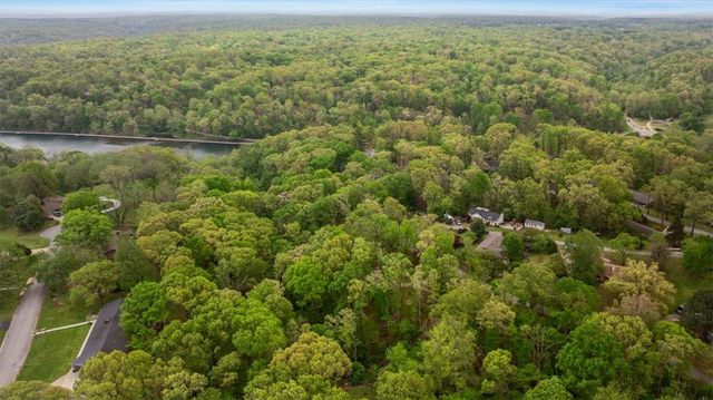 821 Lakeview Drive, Rogers, AR 72756
