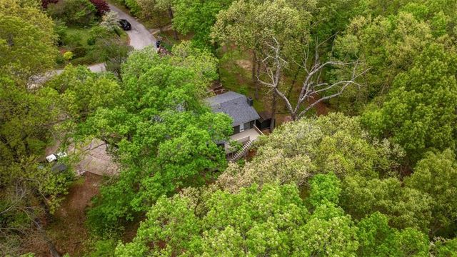 821 Lakeview Drive, Rogers, AR 72756
