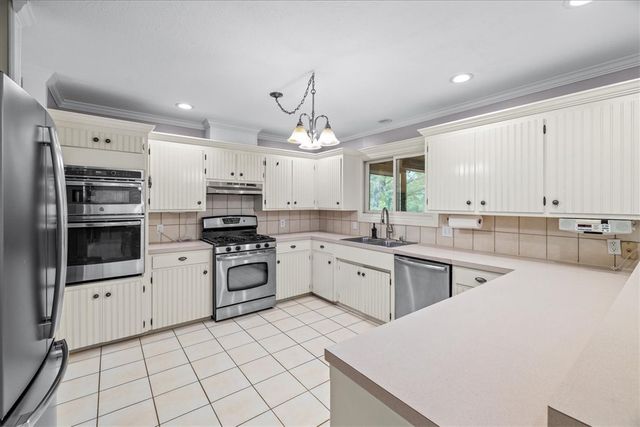 821 Lakeview Drive, Rogers, AR 72756