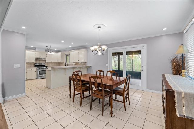 821 Lakeview Drive, Rogers, AR 72756
