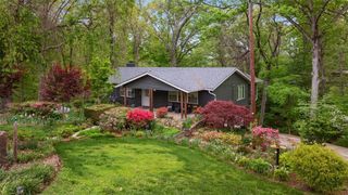 821 Lakeview Drive, Rogers, AR 72756