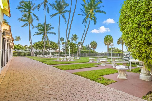 2555 Collins Ave 2105, Miami Beach, FL 33140