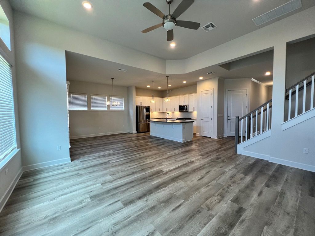 5820 Harper Park DR 3, Austin, TX 78735