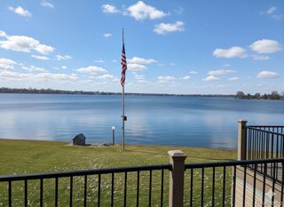 106 E Walled Lake Drive, Walled Lake, MI 48390