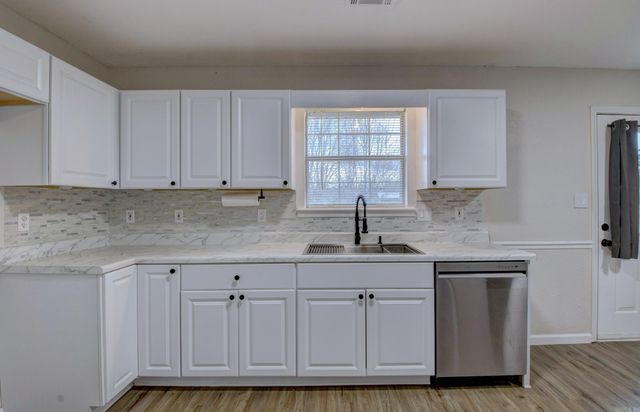 1809 Peachwood Cove, Beebe, AR 72012