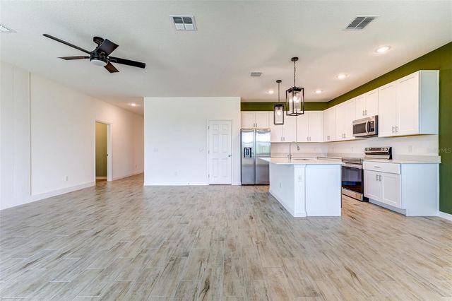 3090 SURAJ CIRCLE, Tavares, FL 32778