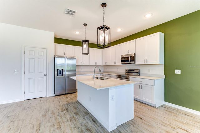 3090 SURAJ CIRCLE, Tavares, FL 32778