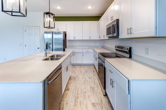 3090 SURAJ CIRCLE, Tavares, FL 32778