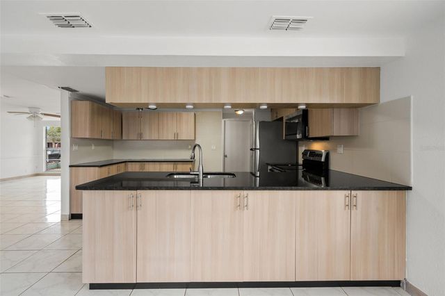 8852 CANDLEWICK LANE, Port Richey, FL 34668