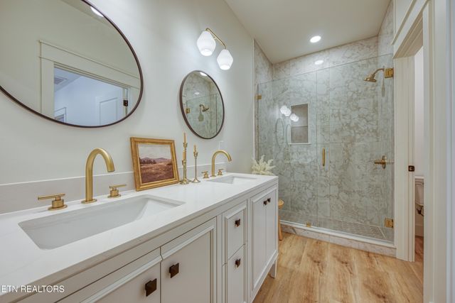 180 Huckleberry Hollow, Kingston, TN 37763