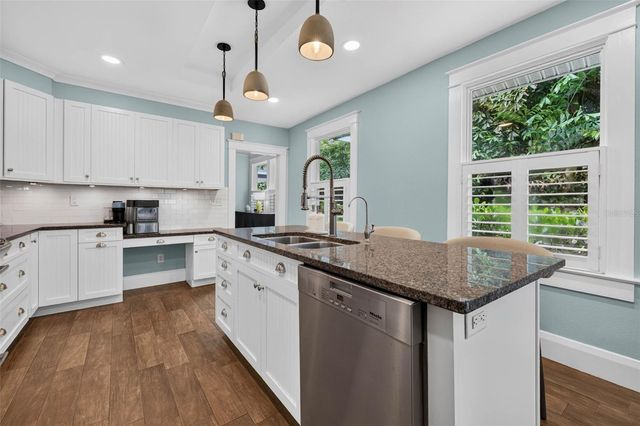 1407 S MOODY AVENUE, Tampa, FL 33629