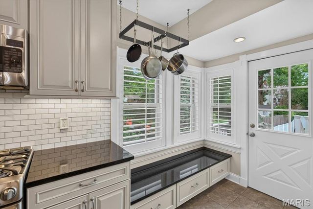 637 Atalanta Avenue, Webster Groves, MO 63119