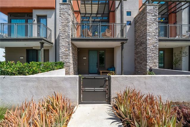 293 Merit, Irvine, CA 92618