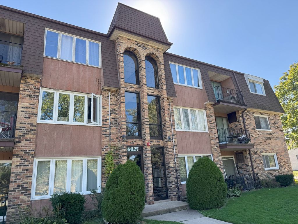 6027 103rd Street 1A, Chicago Ridge, IL 60415