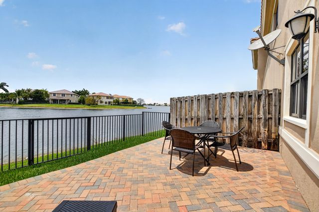 8437 Lakeview Trail, Parkland, FL 33076