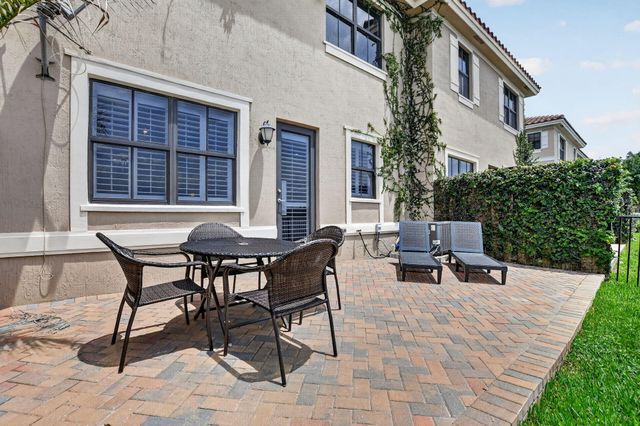 8437 Lakeview Trail, Parkland, FL 33076