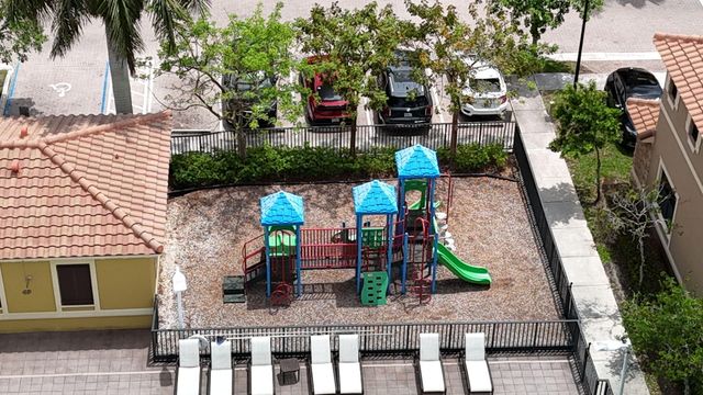 8437 Lakeview Trail, Parkland, FL 33076