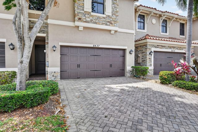 8437 Lakeview Trail, Parkland, FL 33076