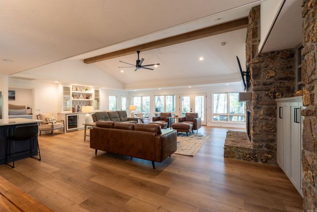 1064 Fox Chase Road, Heber Springs, AR 72543