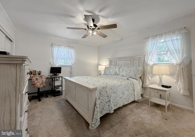 8 LESLIE DR, Indian Head, MD 20640