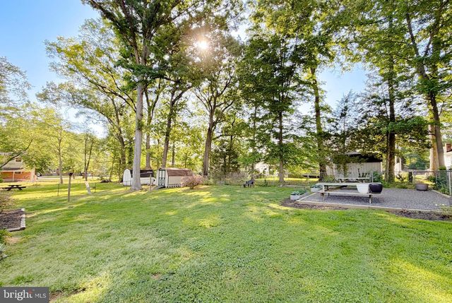 8 LESLIE DR, Indian Head, MD 20640