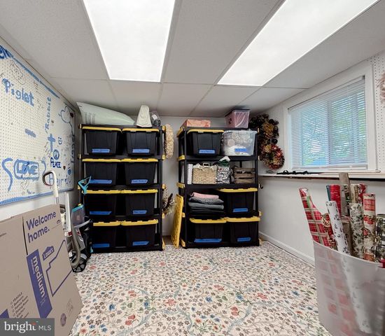 8 LESLIE DR, Indian Head, MD 20640