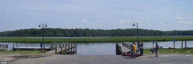 8 LESLIE DR, Indian Head, MD 20640