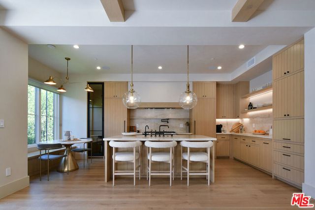 4243 Beeman Avenue, Studio City, CA 91604