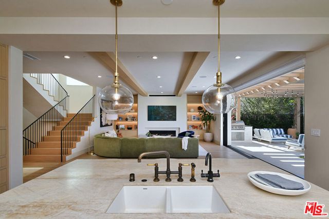 4243 Beeman Avenue, Studio City, CA 91604