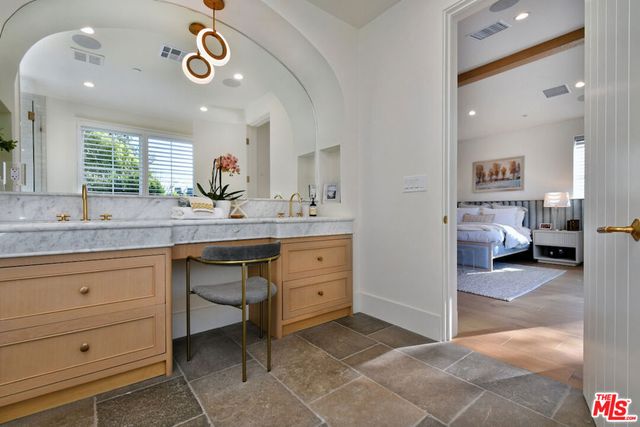 4243 Beeman Avenue, Studio City, CA 91604