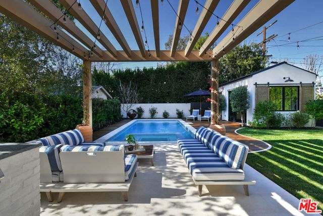 4243 Beeman Avenue, Studio City, CA 91604