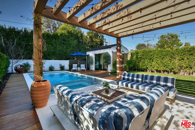 4243 Beeman Avenue, Studio City, CA 91604